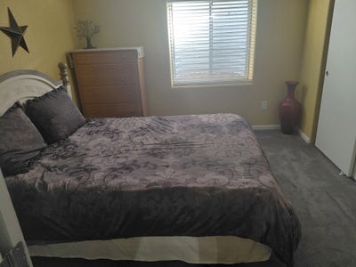 Room in 3 bed house in Thornton Main Photo