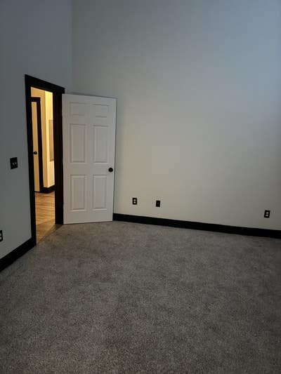 Room for Rent in 2 bed 2 bath apartment  Main Photo