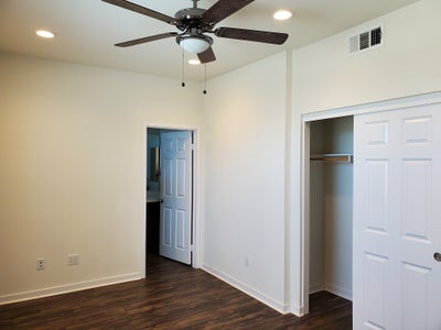 Bedroom with private bathroom Main Photo