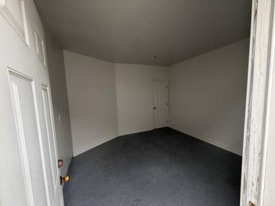 Spacious Room with Walk-In Closet  Main Photo