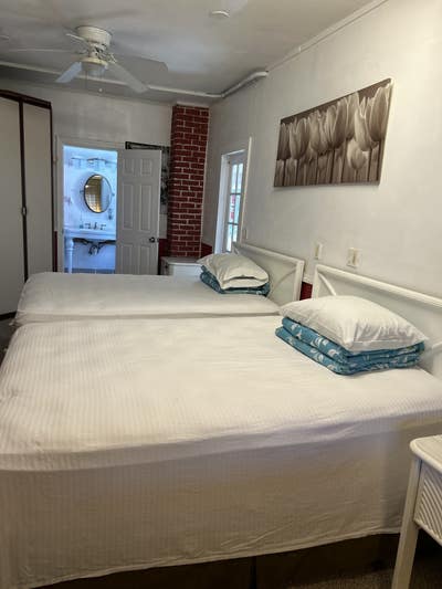  furnished rooms-Quiet,security, convenient locati Main Photo