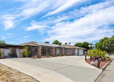 Private Room w/ Entrance + Utilities Main Photo