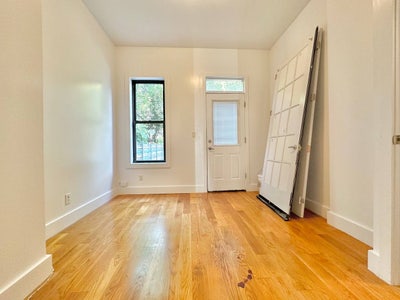 4 bed/ 4 bath Bushwick  Main Photo