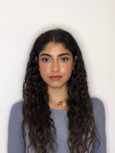 24 year old woman looking for a room in LA Main Photo