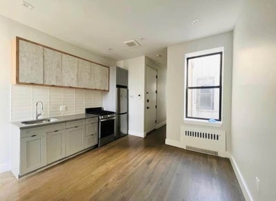 2 rooms in Bushwick area no fee! Laundry!  Main Photo