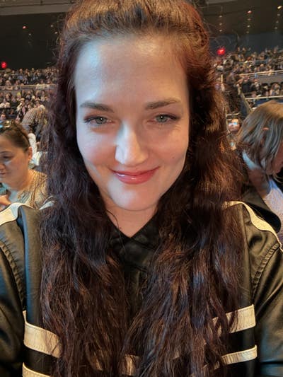 33 year old woman looking for a room in LA Main Photo