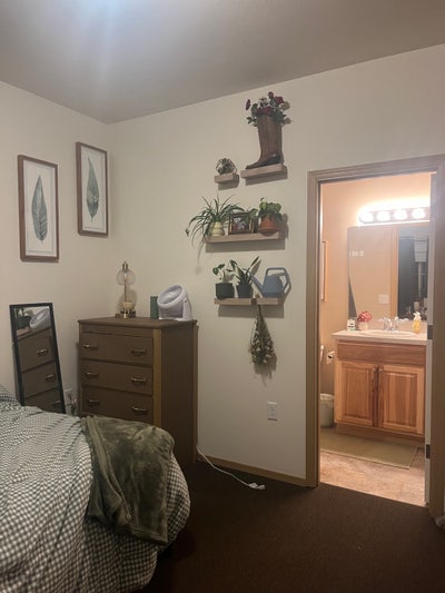 Lease Takeover for Spring Term through July Main Photo