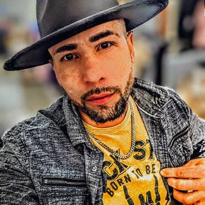 Reliable, Respectful Professional looking for peac Main Photo