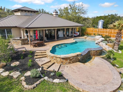 Looking - two room mates on private 15 acres ranch Main Photo