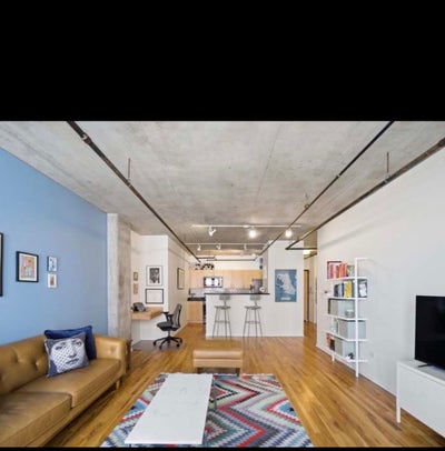 Spacious 1-bedroom  Main Photo