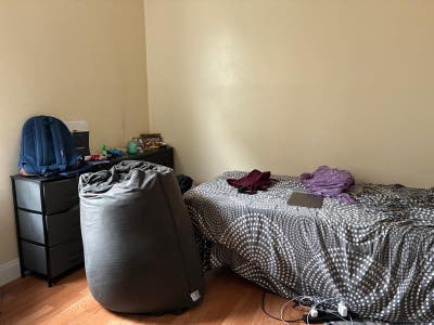 1 room available in Kensington, Brooklyn Main Photo
