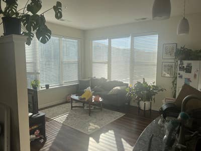 Master Bedroom for rent Main Photo