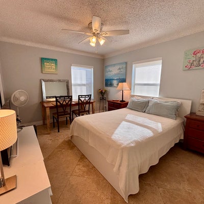 Furnished Room – Beach Area – Pool, Parking, Gated Main Photo