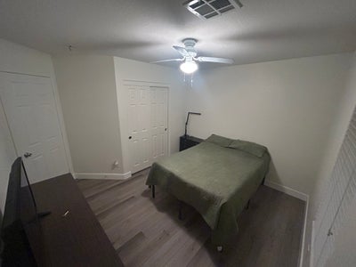 Fully furnished room available for rent. Main Photo