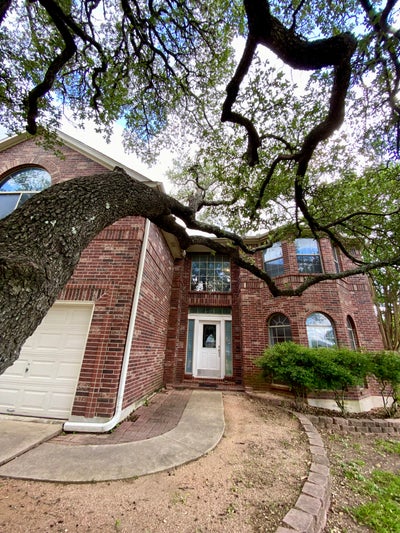 Great house and great roommates in a great area! Main Photo