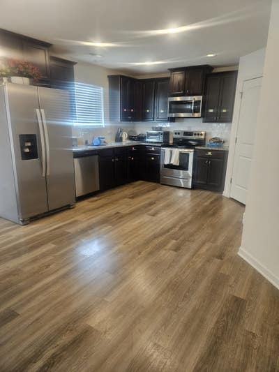 Professional Roommate Needed Main Photo