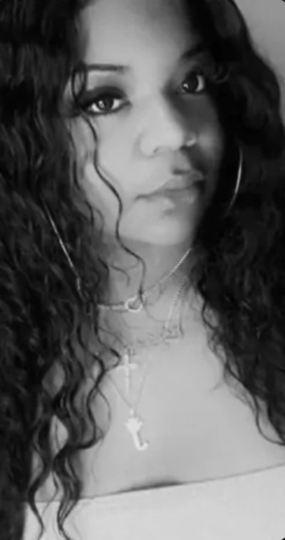 Woman looking for a room in Los Angeles Main Photo