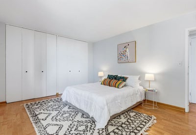 Available Now 1 Bed 1 Bath Main Photo