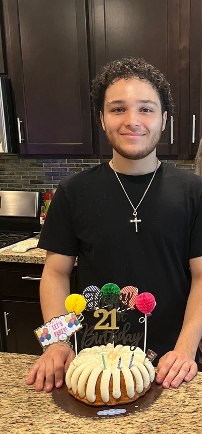 Male looking for a room in Santa Clarita Main Photo