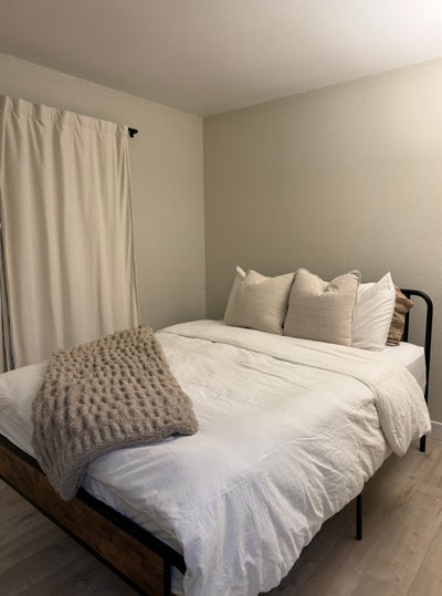 Private Room for rent Lake Forest  Main Photo