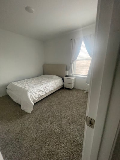 Looking for a female roommate in Katy, TX! Main Photo