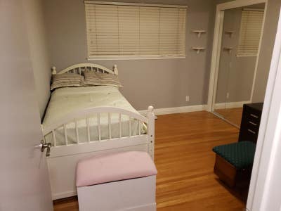 Room for rent Main Photo