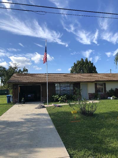 Prime Location Palm Bay Room Main Photo