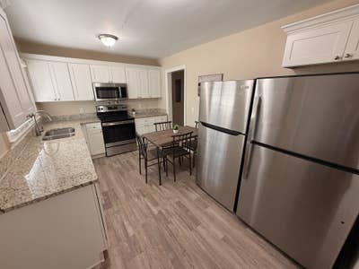 Modern Comfort Meets Convenience – Headland Dr Bea Main Photo