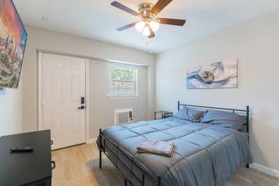 Separate studio style living with private bath and Main Photo