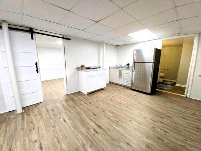 Private 1BR Apartment with Utilities Included $Mon Main Photo