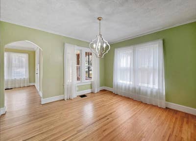 Charming Jefferson Park Home Main Photo