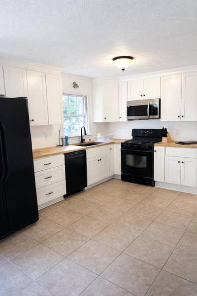  Quiet Spacious Stone Mountain CoLiving Property|  Main Photo