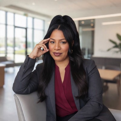 Woman looking for El Segundo room for 6 months Main Photo