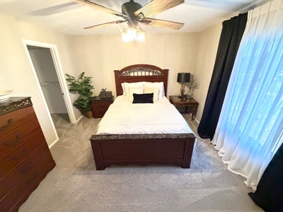 Large Cozy Room Available for Rent Main Photo