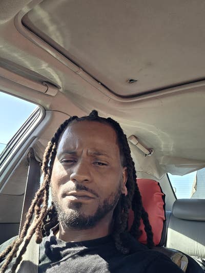 Reliable 39 year old male looking for a room Main Photo