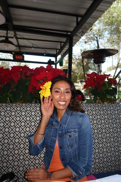 32 year old woman looking for a room now Main Photo