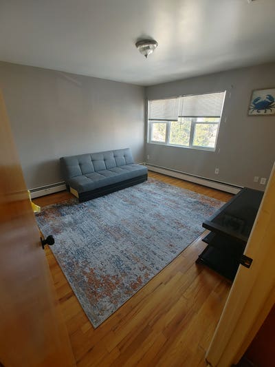 Room for rent in great location Main Photo