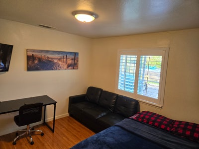 Clean Peaceful Safe neighborhood , Close to 99 Main Photo