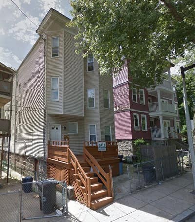 4-Bedroom, 1-Bath Apartment for Rent Main Photo