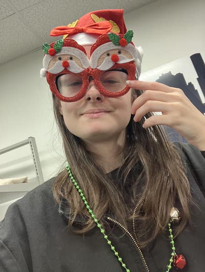 Female looking for North Hollywood room now Main Photo