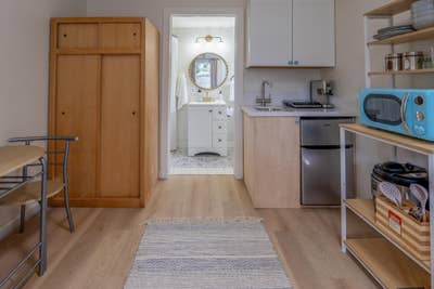 Cozy Kitchenette less than 1 mile from downtown Main Photo