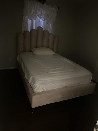 2 Bedrooms for Rent – Furnished – $800 & $1100 Main Photo