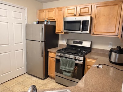 1 Bed and 1 Bath for rent Main Photo