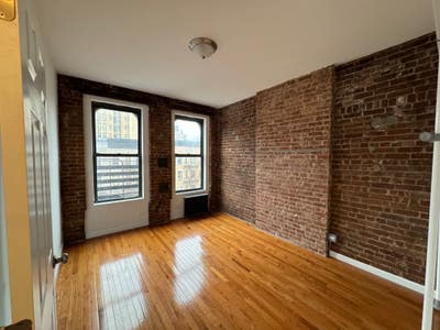 Furnished room in the UWS Main Photo