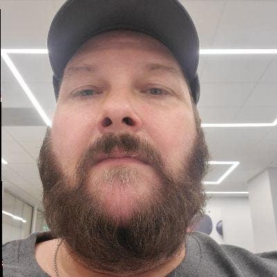 Looking For Room For Rent or Studio (SFV) Main Photo