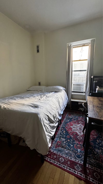 Room for rent in Hells Kitchen Main Photo