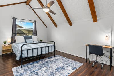 Renovated and Modern Vibes in Northeast Side   Main Photo