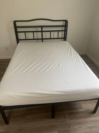 Private bath 🚽 🚿and kitchenettefridge on 2nd fl. Main Photo