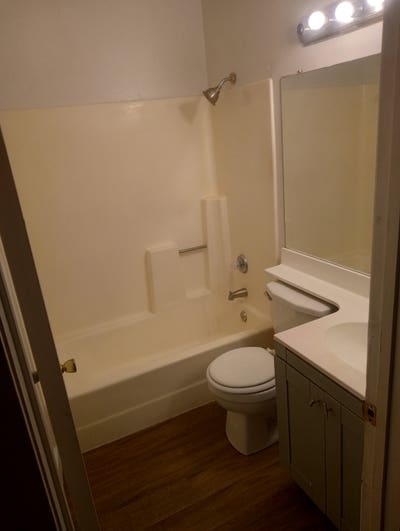 Room with private bath Main Photo