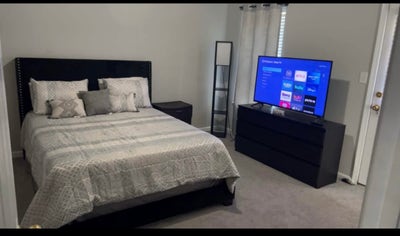 Private Room and Bath Main Photo